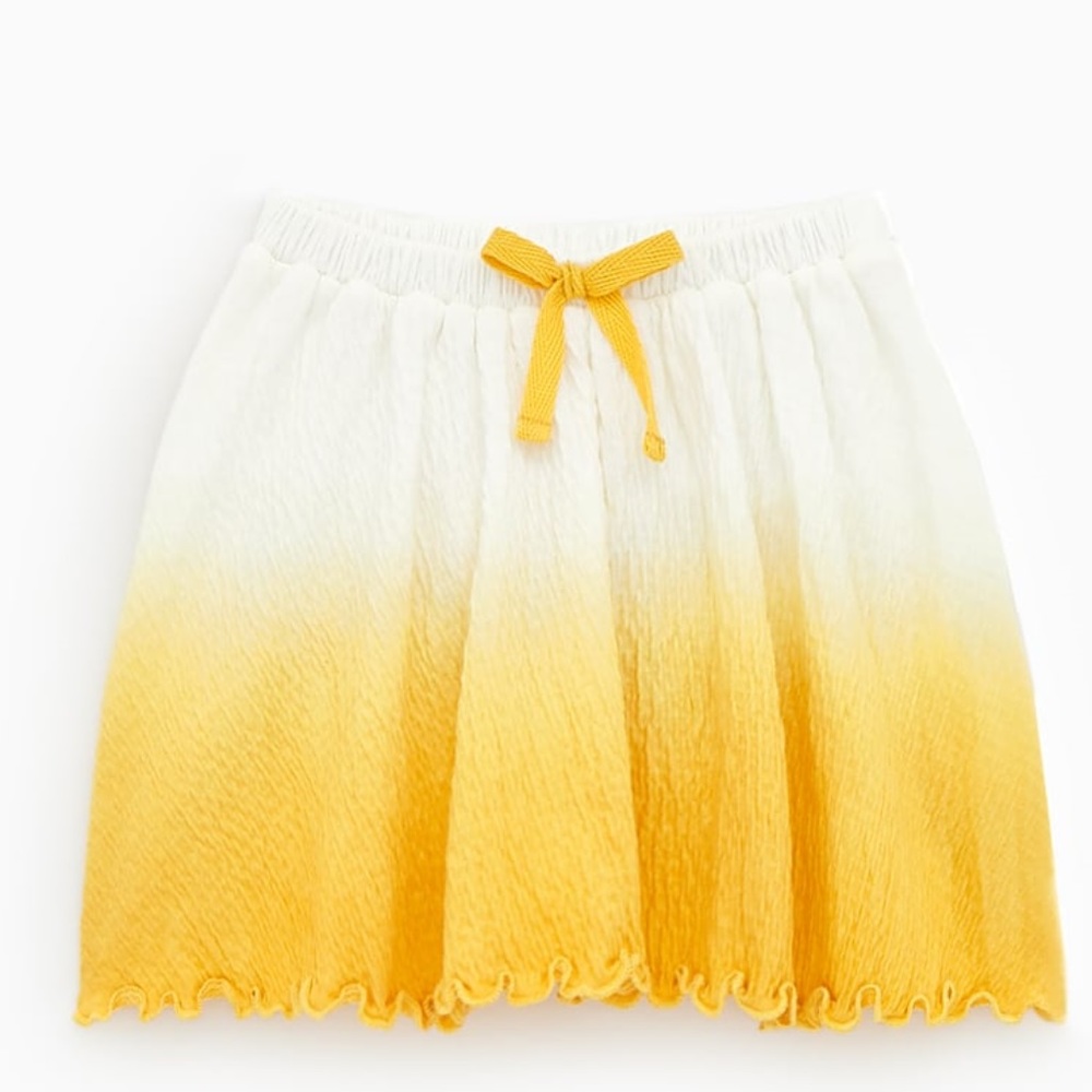 ✨HP✨TEXTURED DIP DYE SKIRT